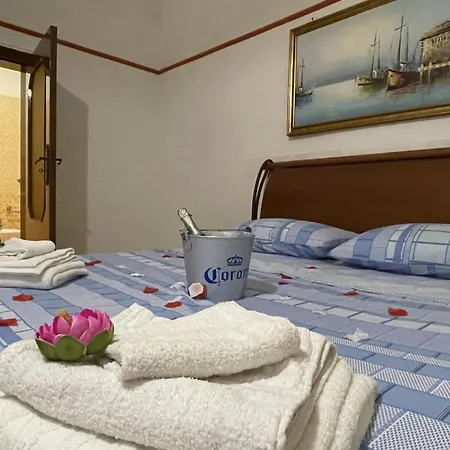 Holiday home Casetta Del Pittore